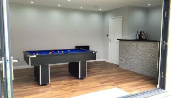 Games room with convertable table